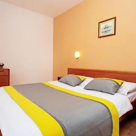 Apartment 9 *