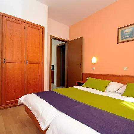 Apartment 9