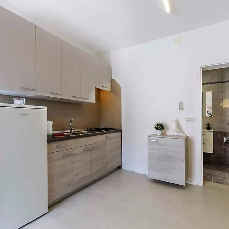 9 Apartment *